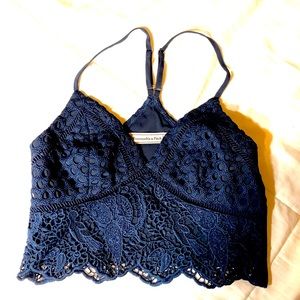 Embroider navy blue crop top